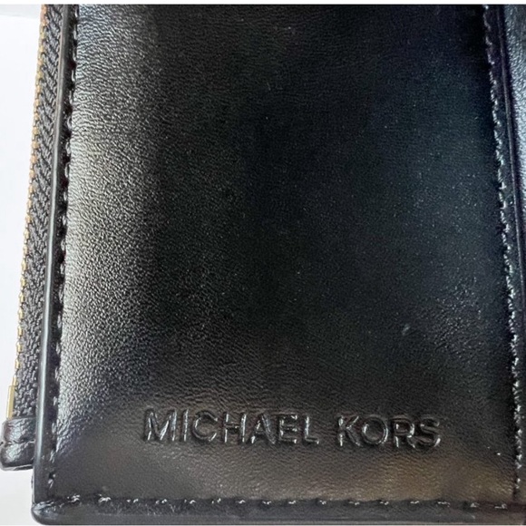 NWT | Michael Kors Carmen Wallet - Picture 3 of 3